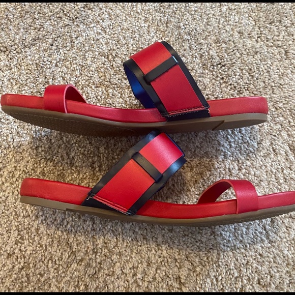 Tommy Hilfiger size 6 1/2 women’s sandals - Picture 4 of 8